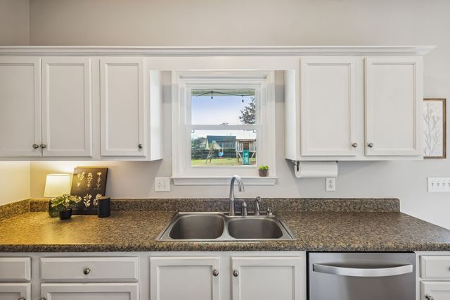 125 Auburn Ct, Murfreesboro, TN 37128