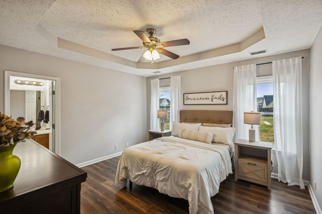 125 Auburn Ct, Murfreesboro, TN 37128