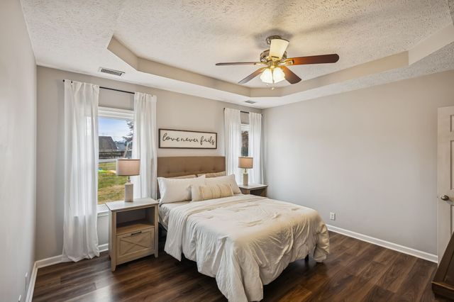 125 Auburn Ct, Murfreesboro, TN 37128