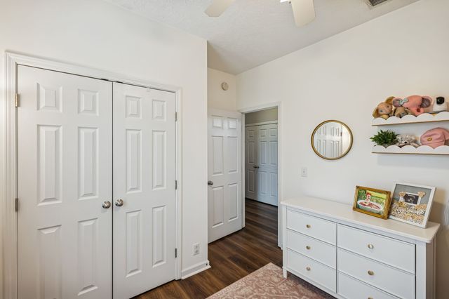 125 Auburn Ct, Murfreesboro, TN 37128