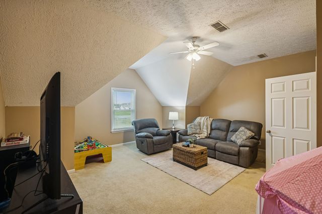 125 Auburn Ct, Murfreesboro, TN 37128