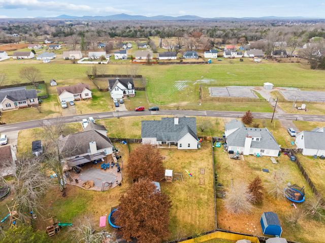 125 Auburn Ct, Murfreesboro, TN 37128