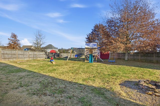 125 Auburn Ct, Murfreesboro, TN 37128