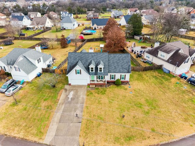 125 Auburn Ct, Murfreesboro, TN 37128