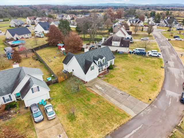 125 Auburn Ct, Murfreesboro, TN 37128