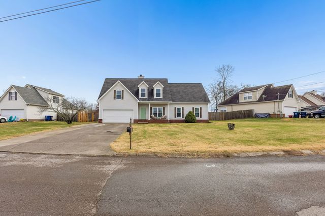 125 Auburn Ct, Murfreesboro, TN 37128