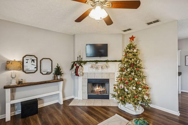 125 Auburn Ct, Murfreesboro, TN 37128