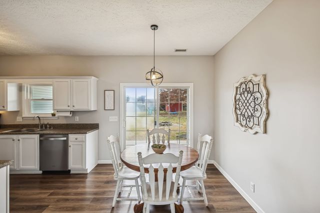 125 Auburn Ct, Murfreesboro, TN 37128