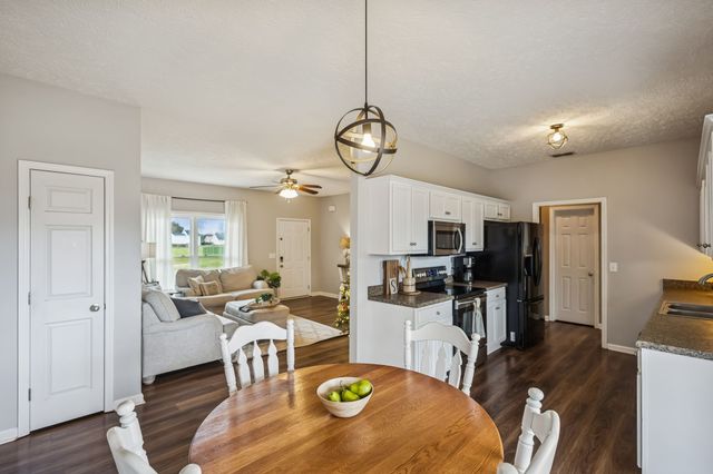 125 Auburn Ct, Murfreesboro, TN 37128