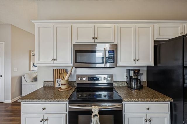 125 Auburn Ct, Murfreesboro, TN 37128