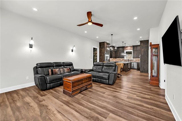 18108 & 18110 Edgewood Road, Fayetteville, AR 72703