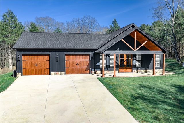 18108 & 18110 Edgewood Road, Fayetteville, AR 72703