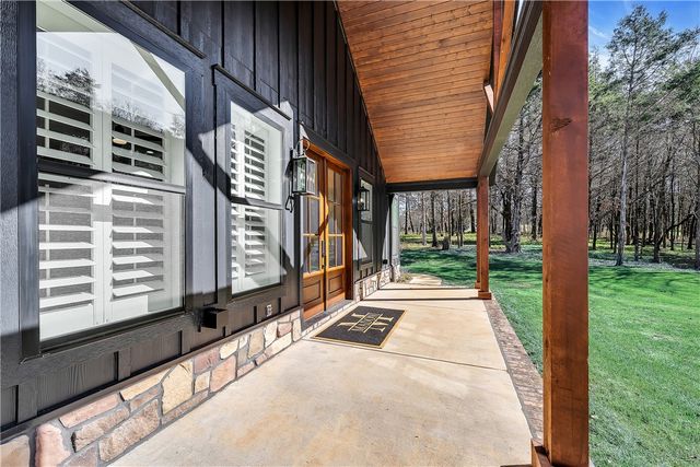 18108 & 18110 Edgewood Road, Fayetteville, AR 72703