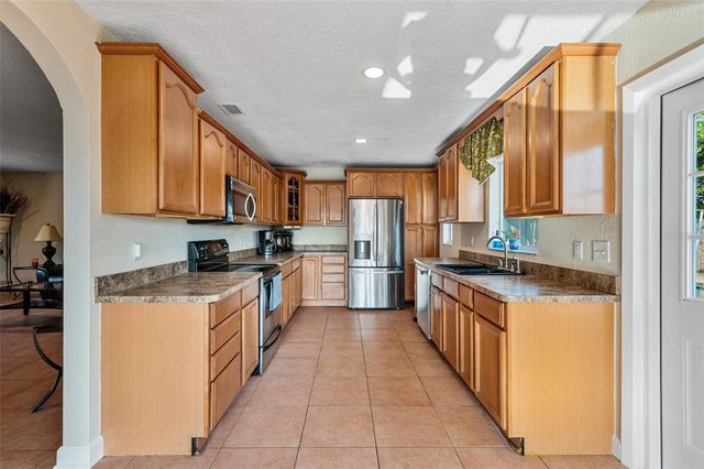 1106 CONNECTICUT ROAD, Tarpon Springs, FL 34689