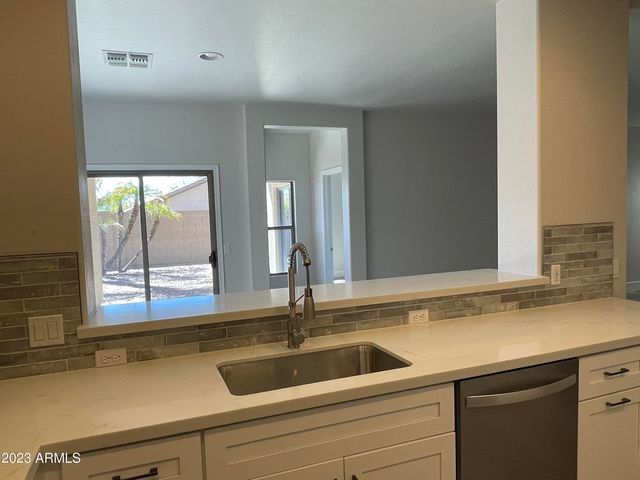 2557 W Brilliant Sky Drive, Phoenix, AZ 85085