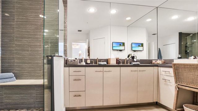 816 NE 7th Street, Fort Lauderdale, FL 33004