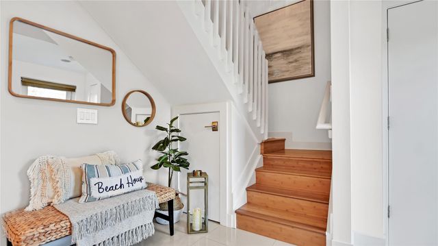 816 NE 7th Street, Fort Lauderdale, FL 33004