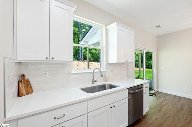 944 Tubbs Mountain Road, Travelers Rest, SC 29690