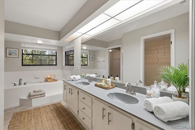 43 64th Street, Yankeetown, FL 34498