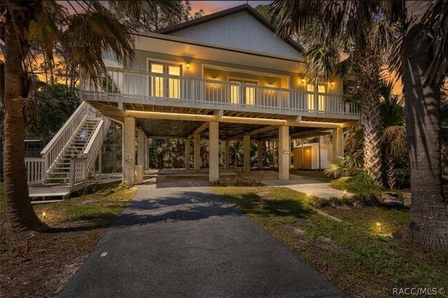 43 64th Street, Yankeetown, FL 34498