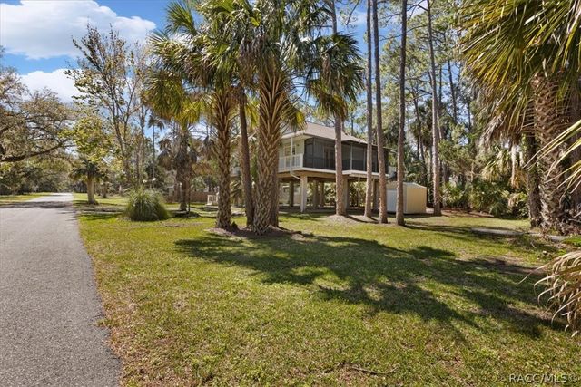 43 64th Street, Yankeetown, FL 34498