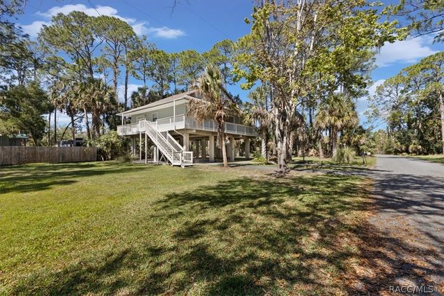 43 64th Street, Yankeetown, FL 34498