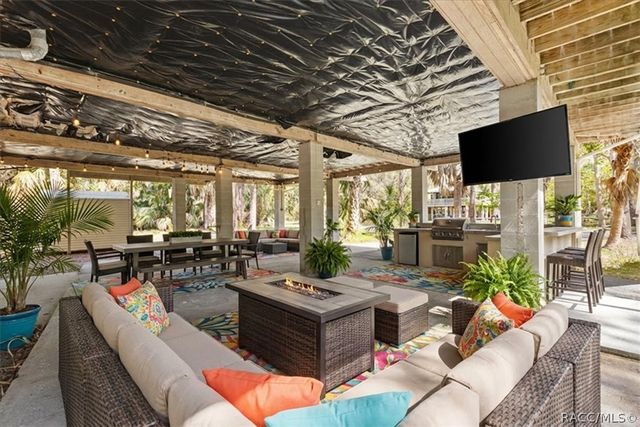 43 64th Street, Yankeetown, FL 34498