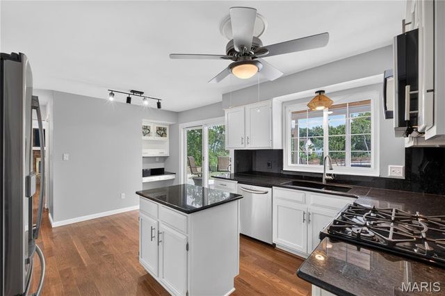 15534 Wendimill Drive, Chesterfield, MO 63017