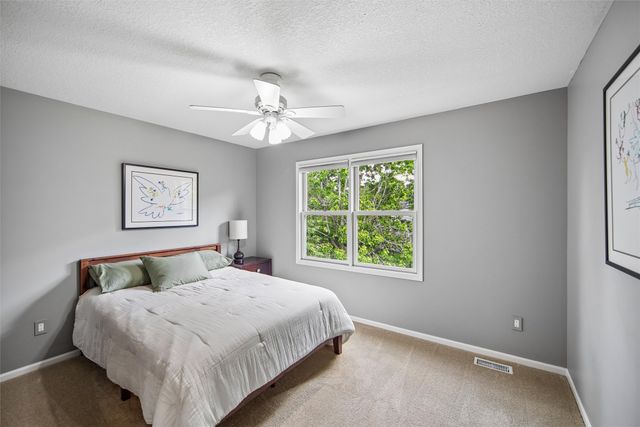 8110 Chambery Boulevard, Johnston, IA 50131