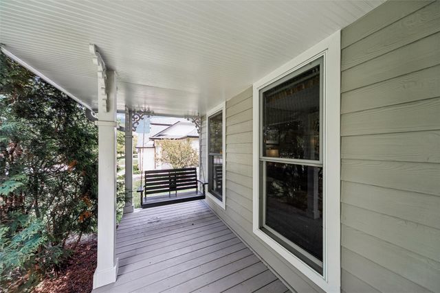 8110 Chambery Boulevard, Johnston, IA 50131