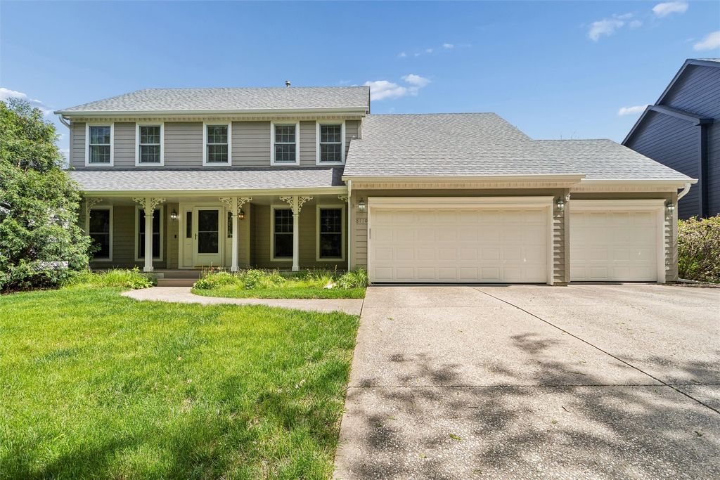 8110 Chambery Boulevard, Johnston, IA 50131