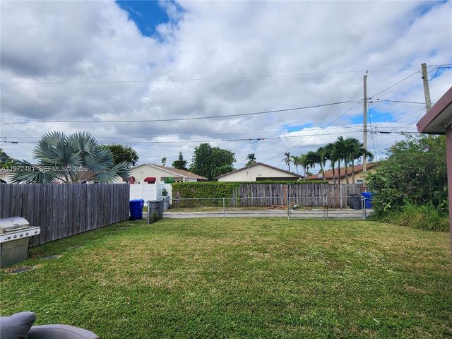 2623 Harding St, Hollywood, FL 33020