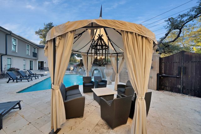 7738 Meadow Road 109, Dallas, TX 75230