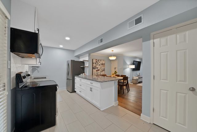 7738 Meadow Road 109, Dallas, TX 75230