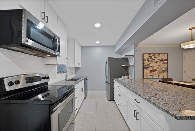 7738 Meadow Road 109, Dallas, TX 75230