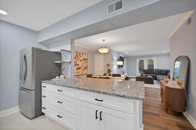 7738 Meadow Road 109, Dallas, TX 75230