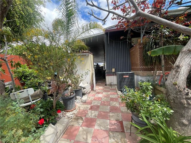 10001 Frontage Road 73, South Gate, CA 90280