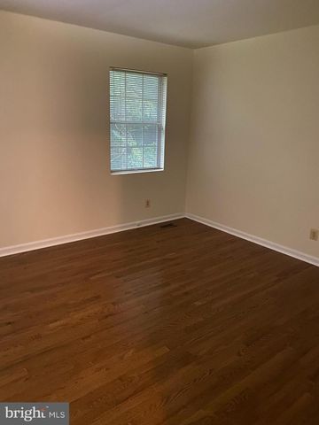 9006 PICKWICK VILLAGE TER, Silver Spring, MD 20901