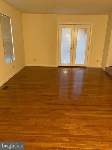 9006 PICKWICK VILLAGE TER, Silver Spring, MD 20901