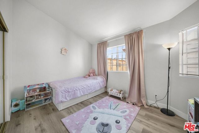 7658 Topanga Canyon Boulevard 113, Canoga Park, CA 91304