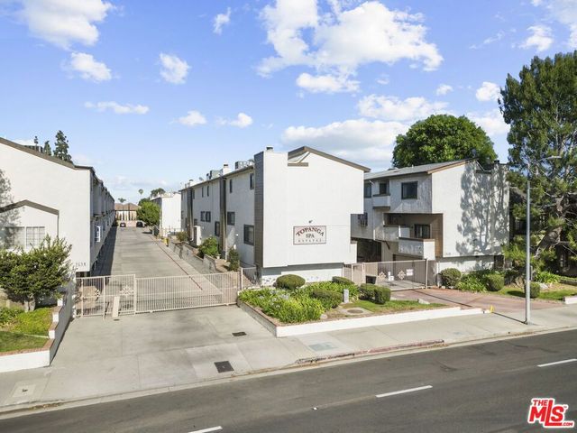 7658 Topanga Canyon Boulevard 113, Canoga Park, CA 91304