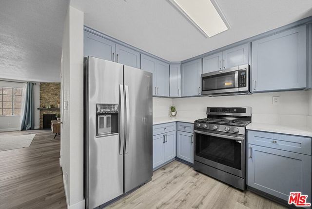 7658 Topanga Canyon Boulevard 113, Canoga Park, CA 91304
