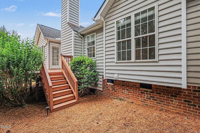 404 Ravenstone Drive, Cary, NC 27518