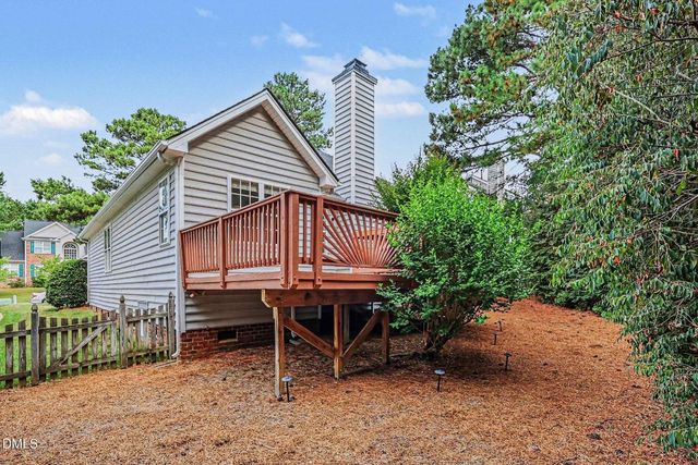 404 Ravenstone Drive, Cary, NC 27518