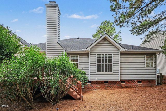 404 Ravenstone Drive, Cary, NC 27518