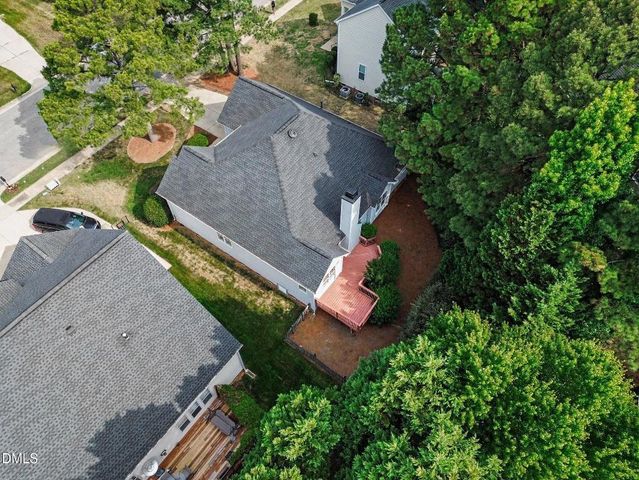 404 Ravenstone Drive, Cary, NC 27518