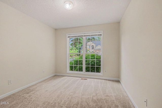 404 Ravenstone Drive, Cary, NC 27518