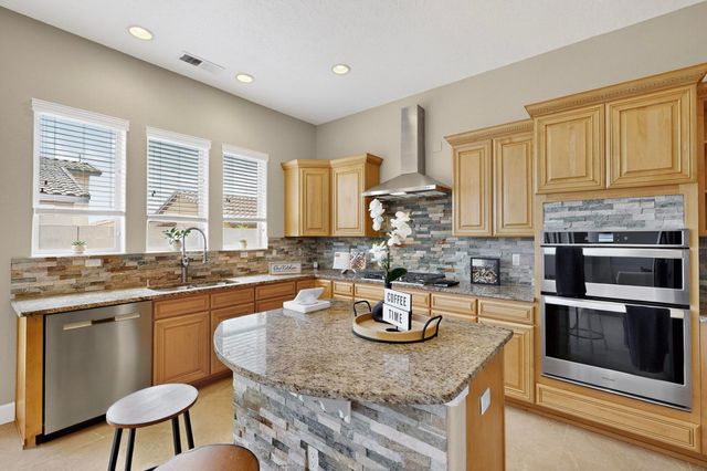 5916 S SANDIA Court NE, Rio Rancho, NM 87144