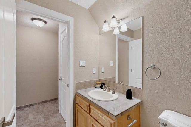 5916 S SANDIA Court NE, Rio Rancho, NM 87144