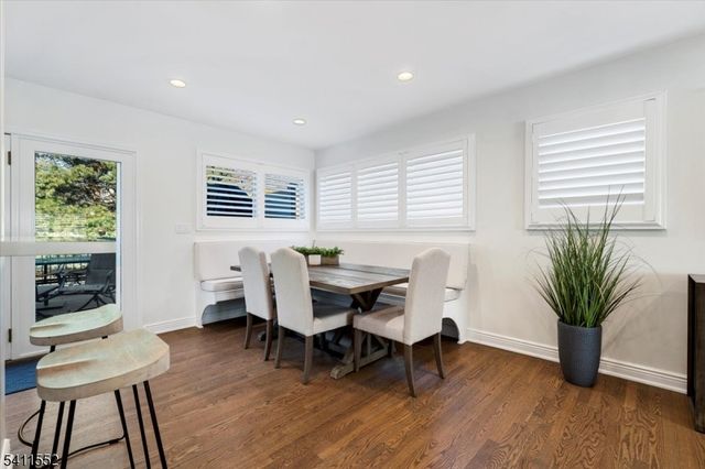 22 S Wickom Dr, Westfield Town, NJ 07090